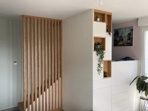 Module complet de couchage mélaminé blanc lisse et multiligne hêtre massif huilé