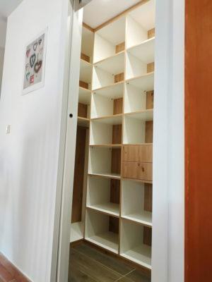 dressing avec fond bois